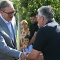 Vučić u poseti domaćinstvu Todorović u Jadranskoj Lešnici kod Loznice