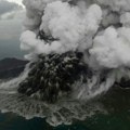 Vulkan Anak Krakatau izazvao opšti kolaps: Više od 300 letova otkazano, 150.000 ljudi zarobljeno na aerodromu, škole zatvorene…