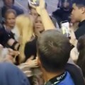 Studenti ponovo napali žene: njih 80 na tri dame
