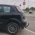 „Bahati vozač“ iz Novog Sada kojem su svi oprostili što je pogrešno parkirao (VIDEO)