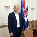 Anušić: Barbarić čini štetu HDZ-u, nedopustivo je da nelegalno gradi kuću