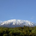 Englez osvojio Kilimandžaro hodajući unazad: Odlučio je da osvoji vrh na ovaj način samo zbog jednog razloga