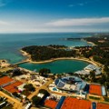 Hrvatska ruši 210 vikendica bogatih moćnika: Inspekcija upala u nelegalni raj na obali Jadrana vlasnici nemaju pravo na…