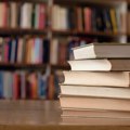 Opština Aranđelovac pomaže za kupovinu udžbenika osnovcima