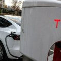 Berlin: Zapaljena četiri Tesla automobila u znak protesta protiv Maska