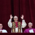 (Foto/video) Papa Lav XIV prvi put se obratio ernicima „Pomozimo jedni drugima da gradimo mostove“