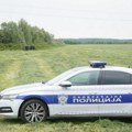 Užas nadomak Beograda: Iz kanala izvučen auto, telo muškarca nađeno u njemu!