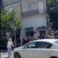 Autom probao da probije blokadu: Incident kod Fakulteta bezbednosti (VIDEO)