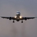 Drama na nebu: Putnik pokušao da otvori vrata aviona tokom leta iz Tokija za Teksas