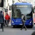 Dirljiva slika tate i ćerke iz autobusa: "Ovako izgleda otac - nesavršen, ali sa srcem većim od veka!"