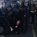 Епилог протеста у Француској: Ухапшено 309 особа, повређено 26 полицајаца