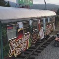 Titov vagon parkirao na vrh planine i otvorio kafanu - svako ko svrati vrati se u prošli vek