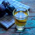 Kako je domaća rakija preživela godinu koju voće nije