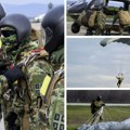 Američki padobrani na probi Elitna 63. padobranska brigada ”skakala” sa Ejrbornom RA1 (foto)