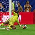 Saudijska hobotnica brani sve živo! Neviđena golmanska partija - svet ne veruje šta gleda na Mundijalu! (video)
