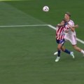 (VIDEO) Šta uradi, Dine? I penal i crveni!