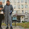 Otvaranje izložbe „Neko drugi“ u Kragujevcu: Foto-priča dve prijateljice koje su istovremeno dobile dijagnozu raka