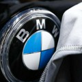 BMW smislio neobično rešenje za problem u Mađarskoj: Nema dovoljno radnika, pa ih svakog ponedeljka dovodi avionima iz Nemačke…