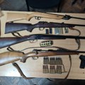 Pištolj, lovačka puška,: Municija... Policija kod muškarca u porodičnoj kući u Kragujevcu pronašla arsenal oružja…