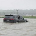 (Foto) Kim Džong Un džipom u inspekciju! Katastrofalne poplave u Severnoj Koreji: Više od 4.000 domova pod vodom, sazvan…