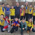 Plivači zrenjaninskog Proletera u Petnici kod Valjeva osvojili 36 medalja. Ekipno vicešampioni! Plivački klub Proleter