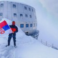 Srpska zastava nadomak Monblana: Jugoslavljev podvig za podršku studentima