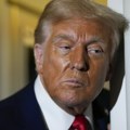 Donald Tramp tvrdi da upotreba paracetamola u trudnoći izaziva autizam kod dece, stručnjaci kažu da širi netačne informacije…