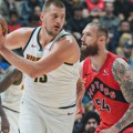 Jokić nepogrešiv iz igre u srpskom derbiju, Jović flertovao sa tripl-dablom!