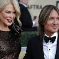 Bivši muž Nikol Kidman u vezi s 32 godine mlađom pevačicom? Izvor tvrdi da žive zajedno – sličnost sa glumicom je neverovatna…
