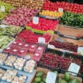 Парадајз чак 700 динара: Цене на београдским пијацама шокирале купце