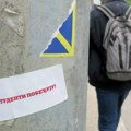 Napadnuto i povređeno troje aktivista u Beogradu tokom deljenja nalepnica, jedan ima potres mozga