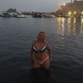 Marija Kulić se skinula na moru: Figura "peščani sat": Mini bikini istakao jake obline