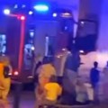 Prvi snimci požara na Vidikovcu Deca pobegla od vatre, vatrogasci se bore sa stihijom (VIDEO)