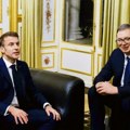 Vučić s Makronom na samitu u Parizu