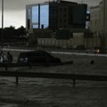 Nove, apokaliptične scene iz dubaija: Na telefone stanara stigle hitne poruke, svi šafti otvoreni - novi potop počeo (video)