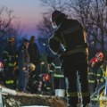 Nakon osam sati uspešno završena akcija spasavanja jednog od trojice radnika u Lazarevcu (VIDEO, FOTO)