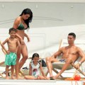 Devojka dobila nemoralnu ponudu od Ronaldove supruge koja se ne odbija: Za sedam dana sa njima na jahti dobiće milion evra