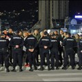 Policija štitila naprednjačku svitu od nezadovoljnih građana