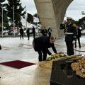 Macut položio venac na Spomenik mučenicima posvećen Alžirskom ratu za oslobođenje