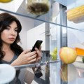 Ljudi masovno stavljaju mobilne u frižider zbog saveta sa TikToka: Evo da li pomaže ili vam uništava telefon