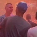 VIDEO Luda proslava Jokića i saigrača u noćnom klubu: Srbin dobio poseban poklon u Las Vegasu