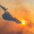 Gori sveta gora! 36 vatrogasaca se bori sa vatrenom stihijom, avioni i helikopteri gase plamen iz vazduha