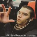 Ovo su poginuli Rusi u Ukrajini Građani u Moskvi odaju počast ispred crkava, izložen pano sa slikama (video)