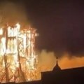 Izgorela crkva stara 154 godine u novogodišnjoj noći: Hitno evakuisane obližnje kuće (video)