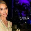 Dok je ćerkica kod cara, ona uživa u Dubaiju Aleksandra Nikolić podelila slike sa odmora: Sevnula i tetovaža iznad grudi (foto)…
