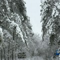 PUSTEVI SRBIJE UPOZORAVAJU: Led i sneg na putevima Srema – ne krećite bez preke potrebe!