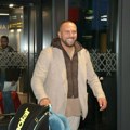 „RADIO SAM ZA 10 EVRA“ Pevač prodavao cigarete, danas zarađuje za veče hiljade evra, sve se promenilo od kako je došao u…