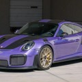 Ljubičasti Porsche 911 GT2 RS prodat za milion dolara