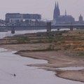 Rekordno nizak vodostaj Rajne promenio rečni saobraćaj u Nemačkoj