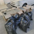 Zaplenjeno 490 kilograma duvana i 60.000 ručno pravljenih cigareta